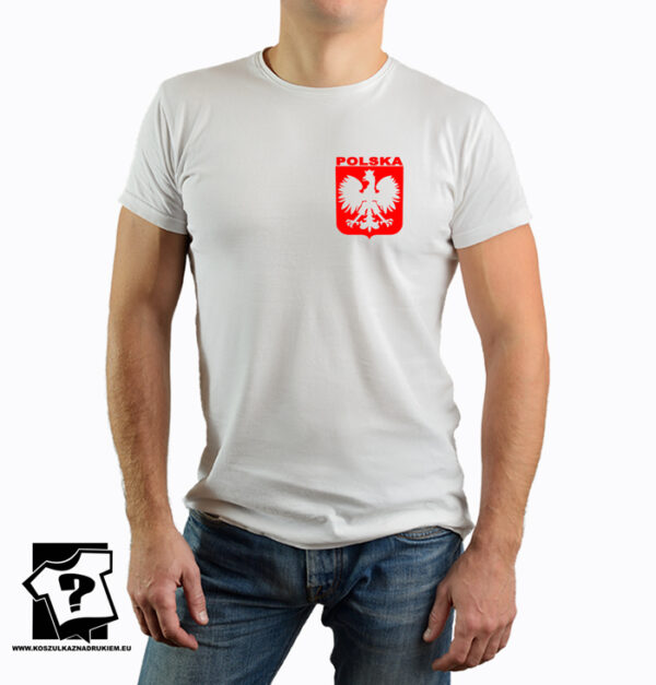 Koszulka Polski z czerwonym godłem na piersi – koszulka z nadrukiem